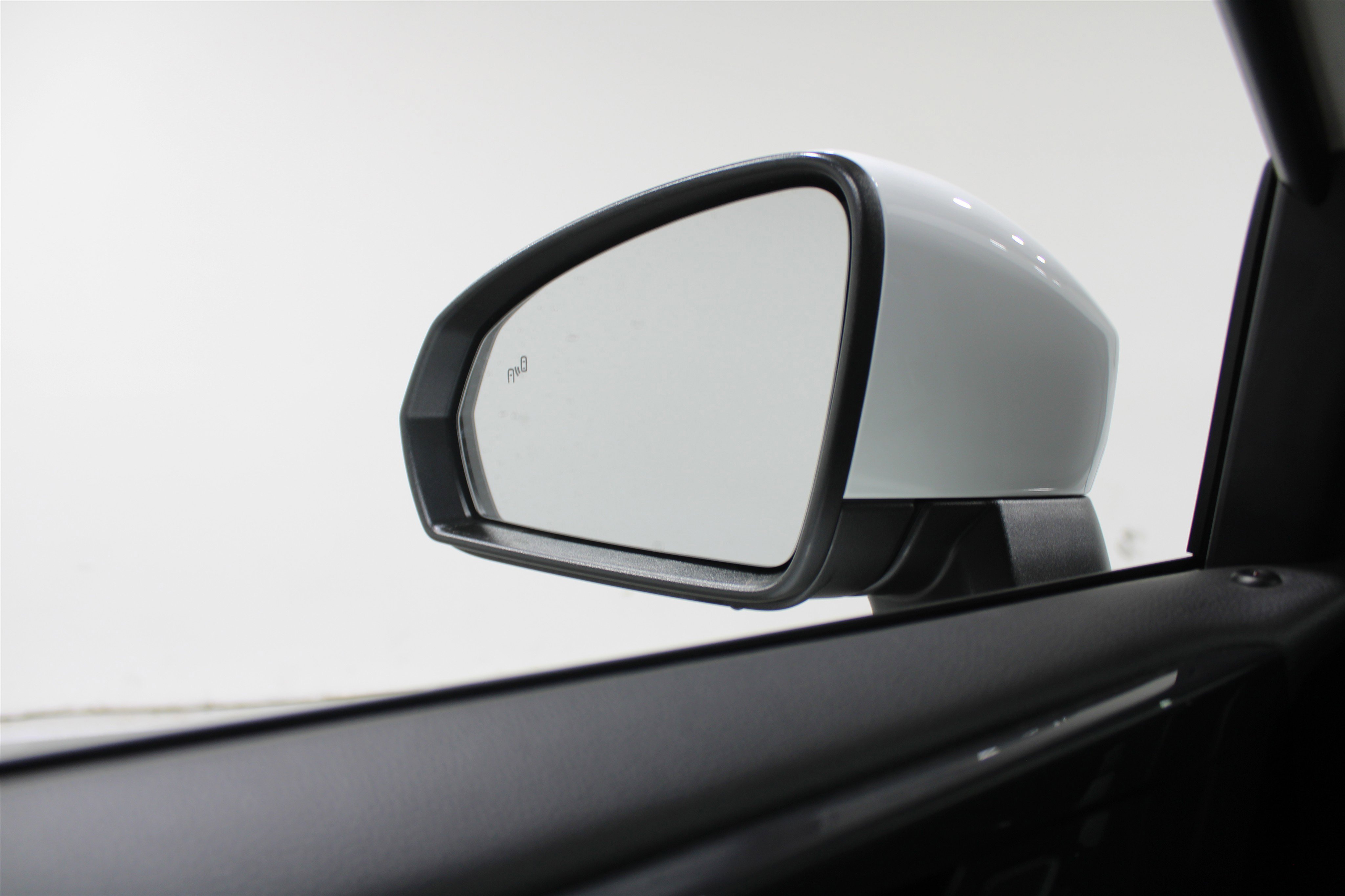 Used 2024 Volkswagen Taos SEL image 18