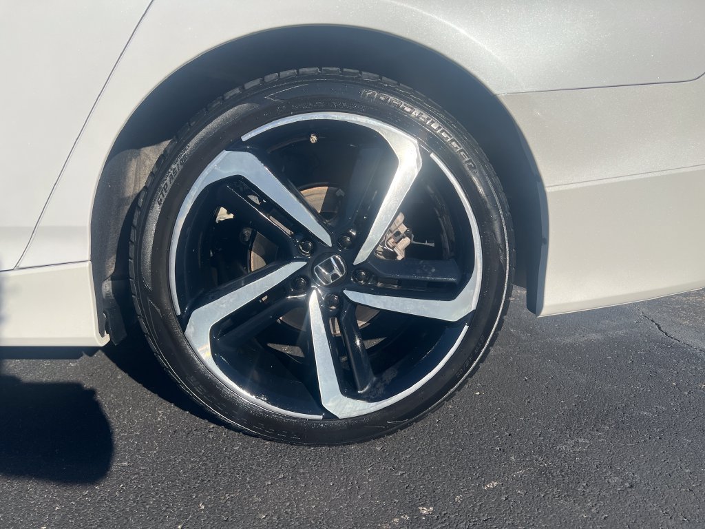 Used 2021 Honda Accord Sport image 10
