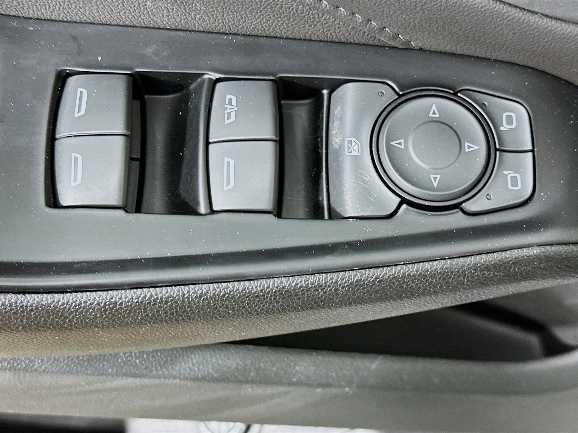 Used 2023 Chevrolet Traverse LT image 15