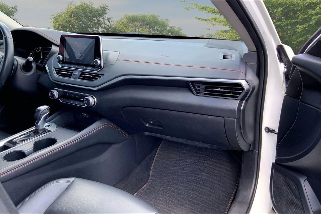 Used 2019 Nissan Altima 2.5 SR FWD image 25