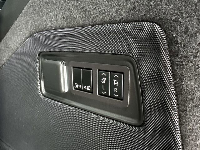 Certified 2024 Cadillac Escalade Premium Luxury w/ LPO, Floor Liner Package AWD/4WD image 27