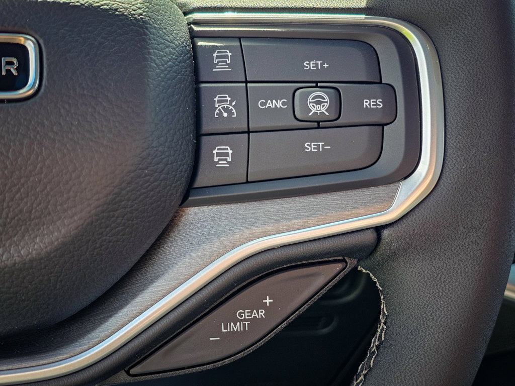 New 2026 Jeep Grand Wagoneer 4WD image 23