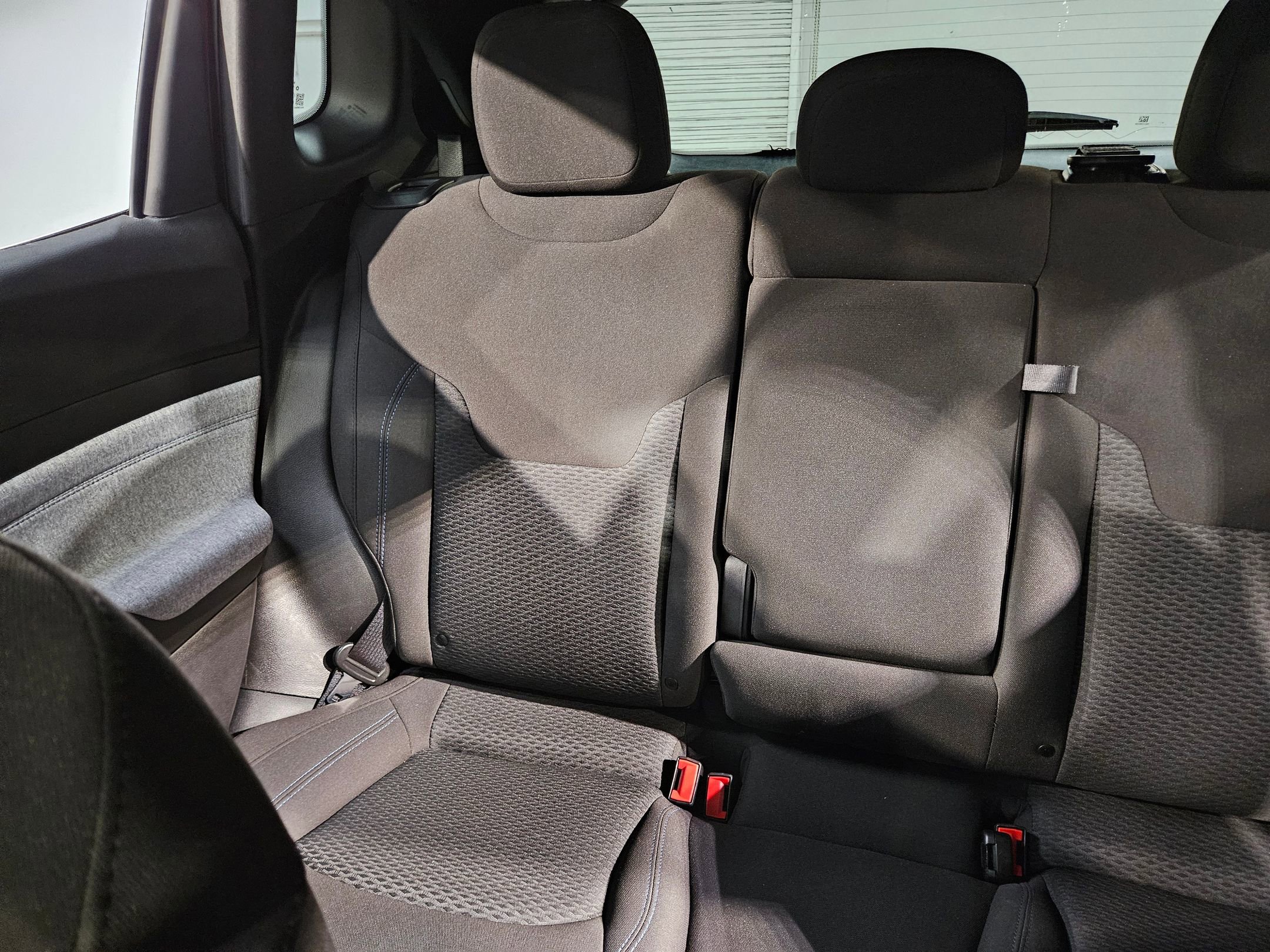 Used 2025 Jeep Compass Sport image 12