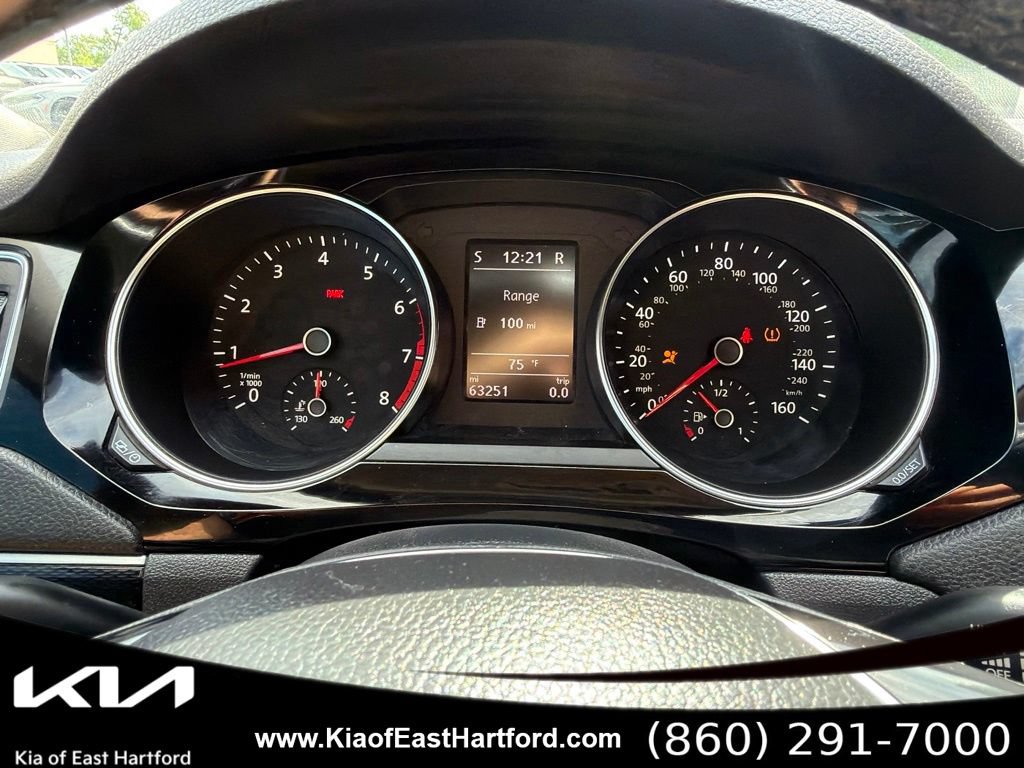 Used 2016 Volkswagen Jetta SEL w/ Lighting Package FWD image 30