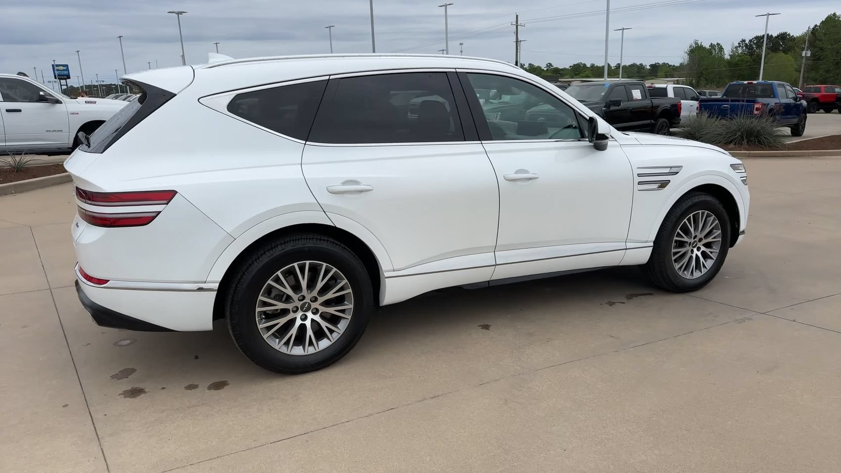 Used 2024 Genesis GV80 2.5T AWD/4WD image 9