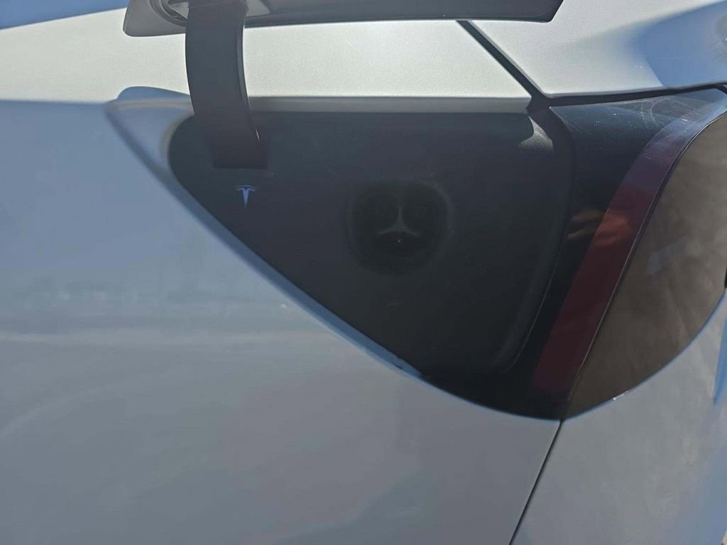 Used 2023 Tesla Model 3 Standard Range image 43