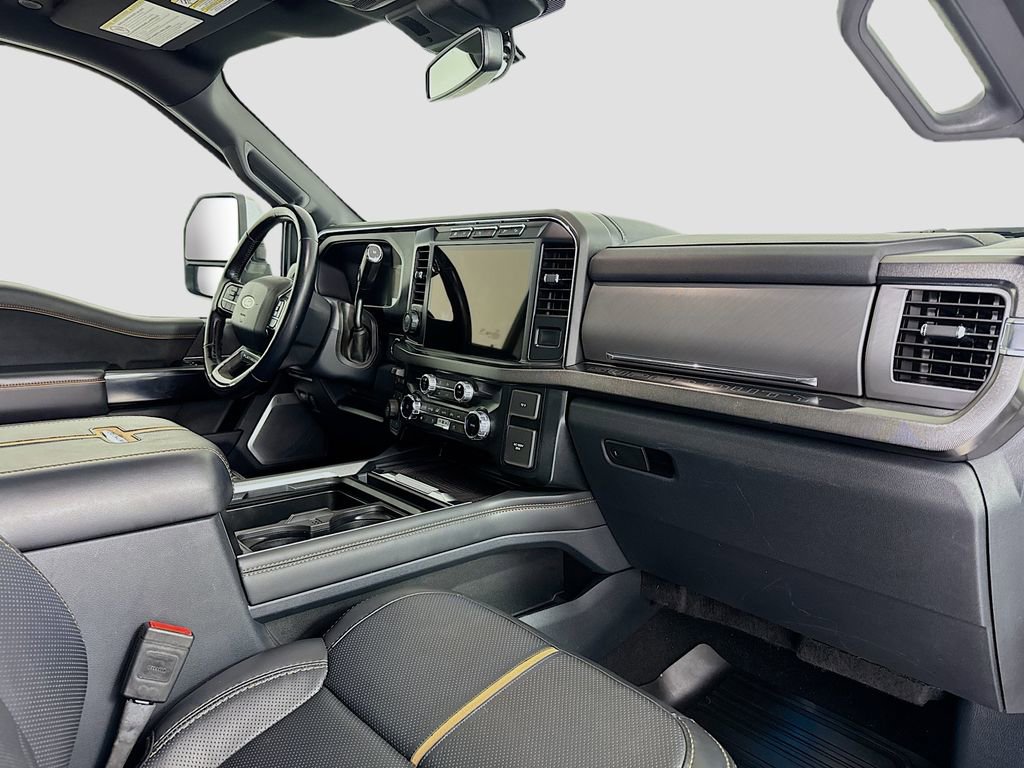 Used 2024 Ford F350 Platinum image 27