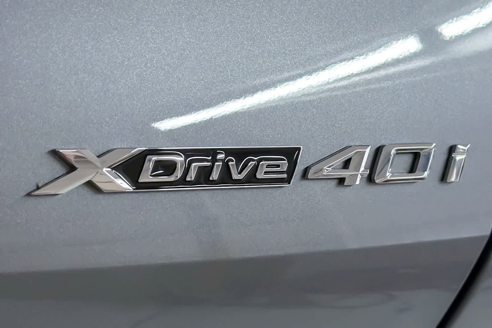 Used 2024 BMW X6 xDrive40i w/ Premium Package image 28