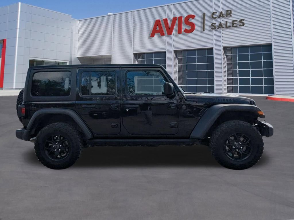 Used 2025 Jeep Wrangler Willys image 5
