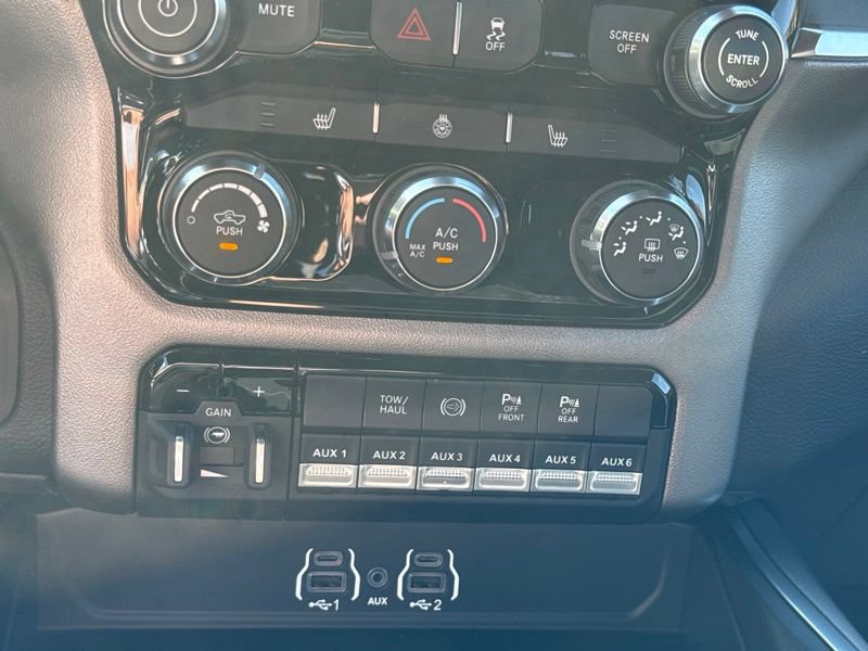 New 2026 RAM 3500 Big Horn AWD/4WD image 32