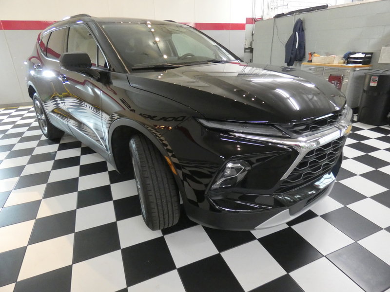 Used 2024 Chevrolet Blazer LT w/ Convenience Package FWD image 3
