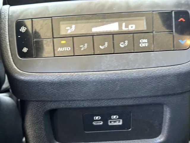Used 2025 Nissan Pathfinder SV AWD/4WD image 22