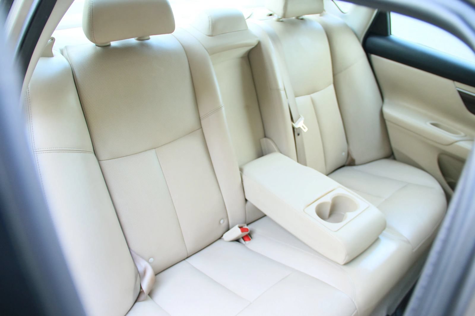 Used 2014 Nissan Altima 2.5 SL w/ Technology Package FWD image 18
