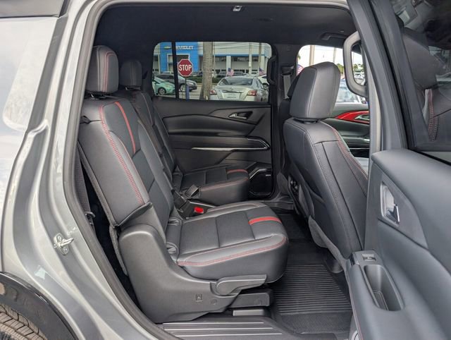 Used 2026 Chevrolet Traverse RS image 17