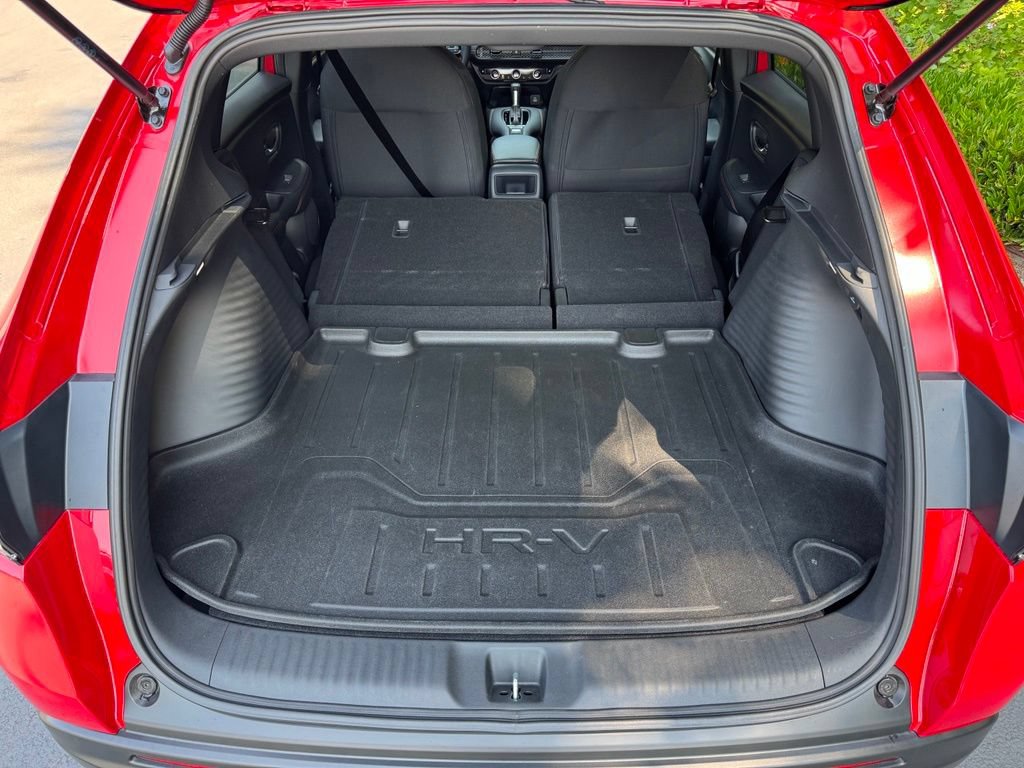 Certified 2025 Honda HR-V Sport image 34