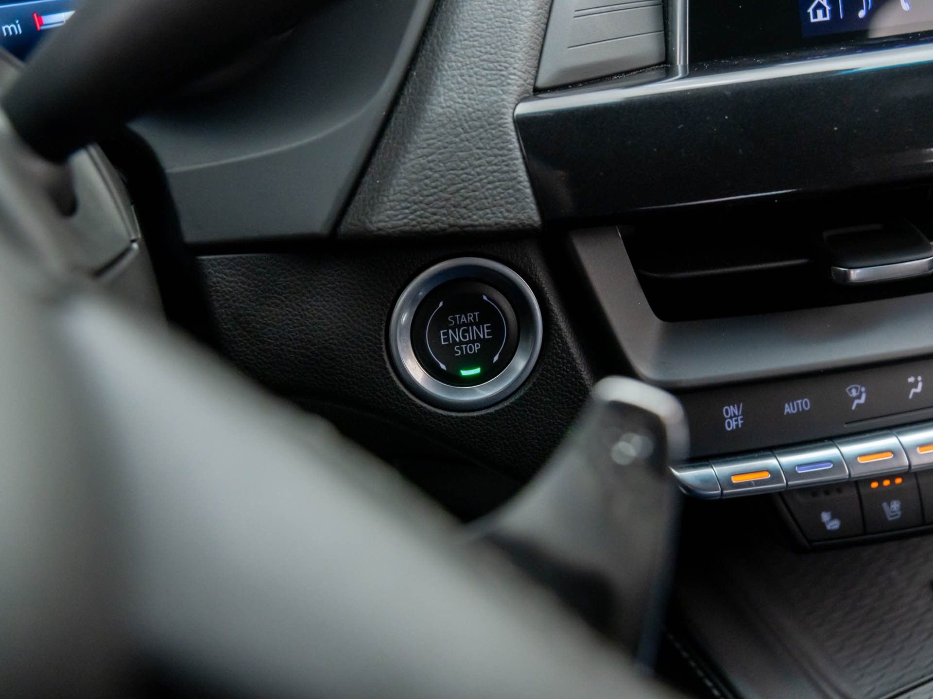 Used 2025 Cadillac CT4 V Blackwing w/ Carbon Fiber 1 Package image 31