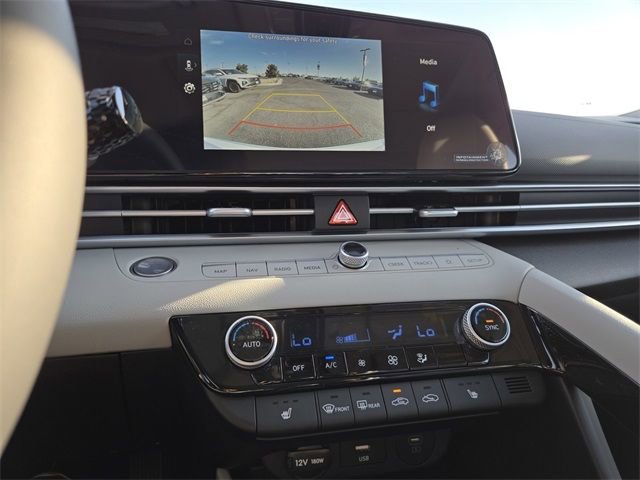 New 2025 Hyundai Elantra Limited image 24