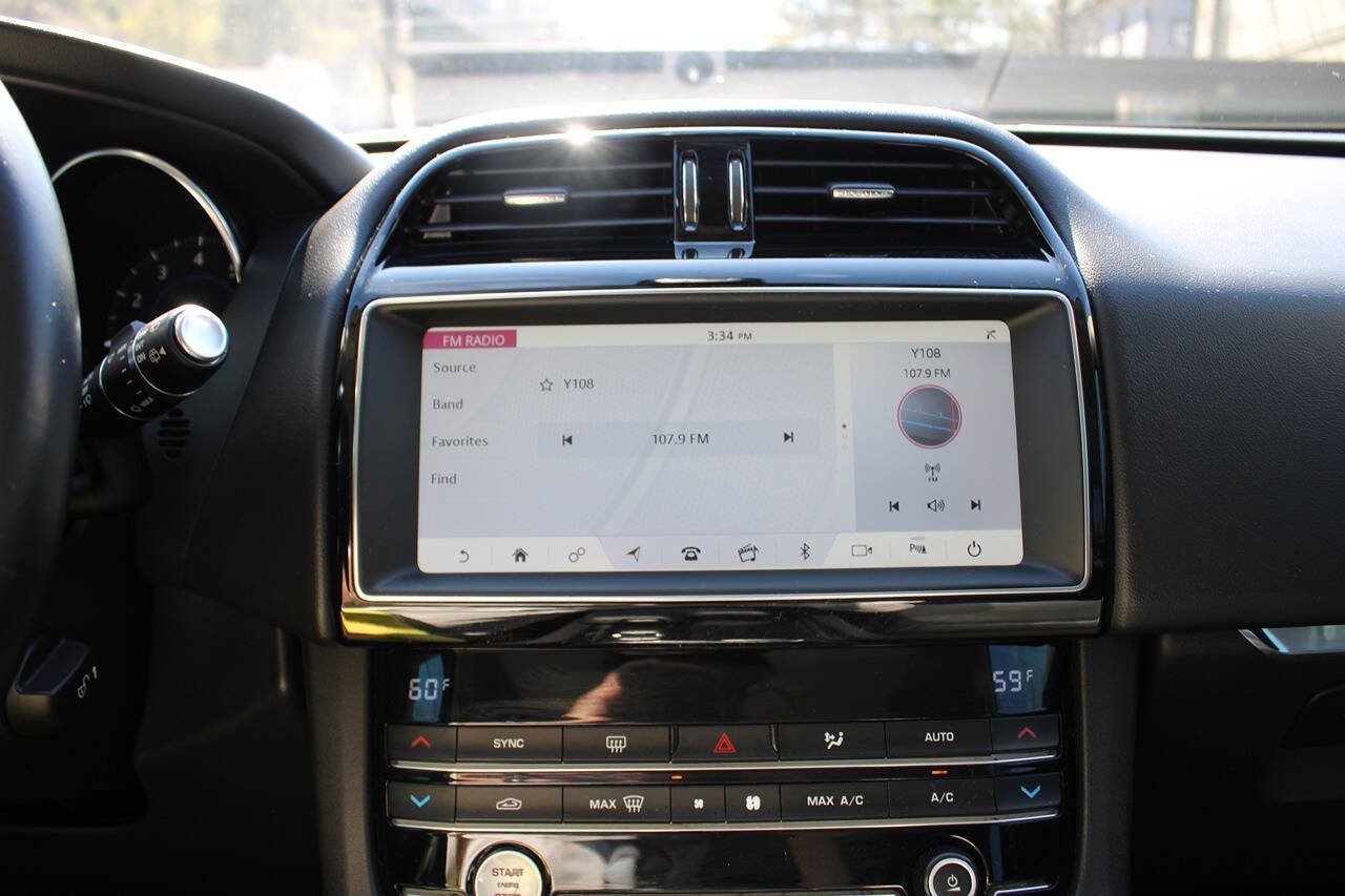 Used 2019 Jaguar F-PACE Premium AWD/4WD image 26
