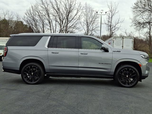 Certified 2024 Chevrolet Suburban High Country AWD/4WD image 10