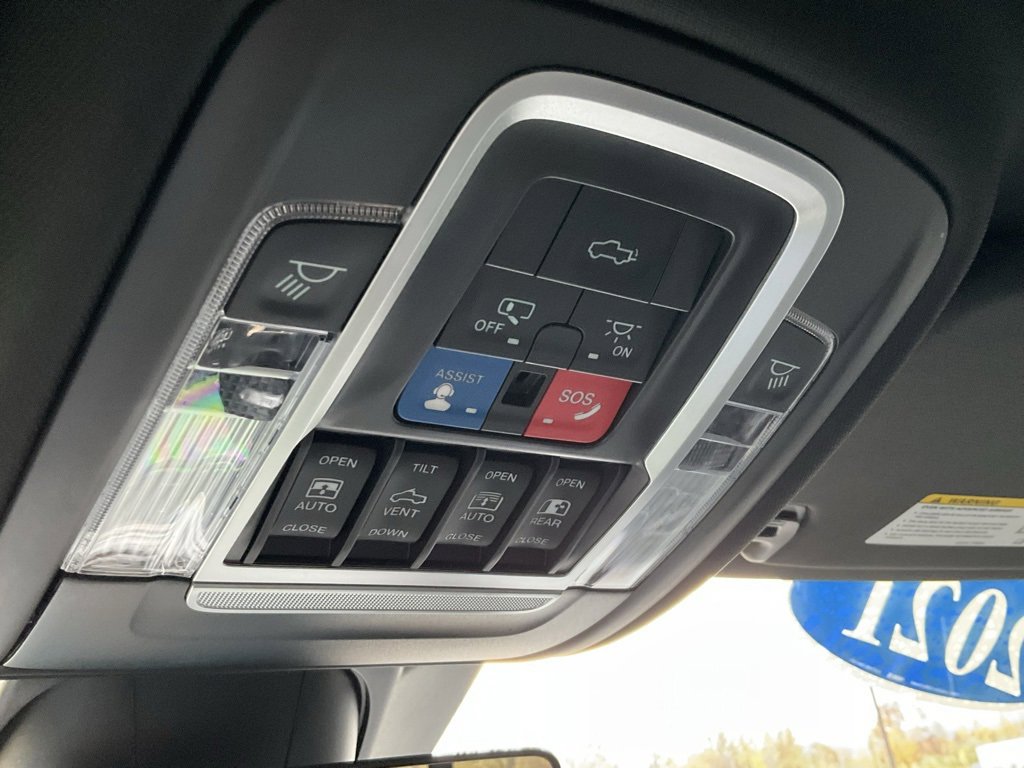 Used 2021 RAM 1500 Limited image 7