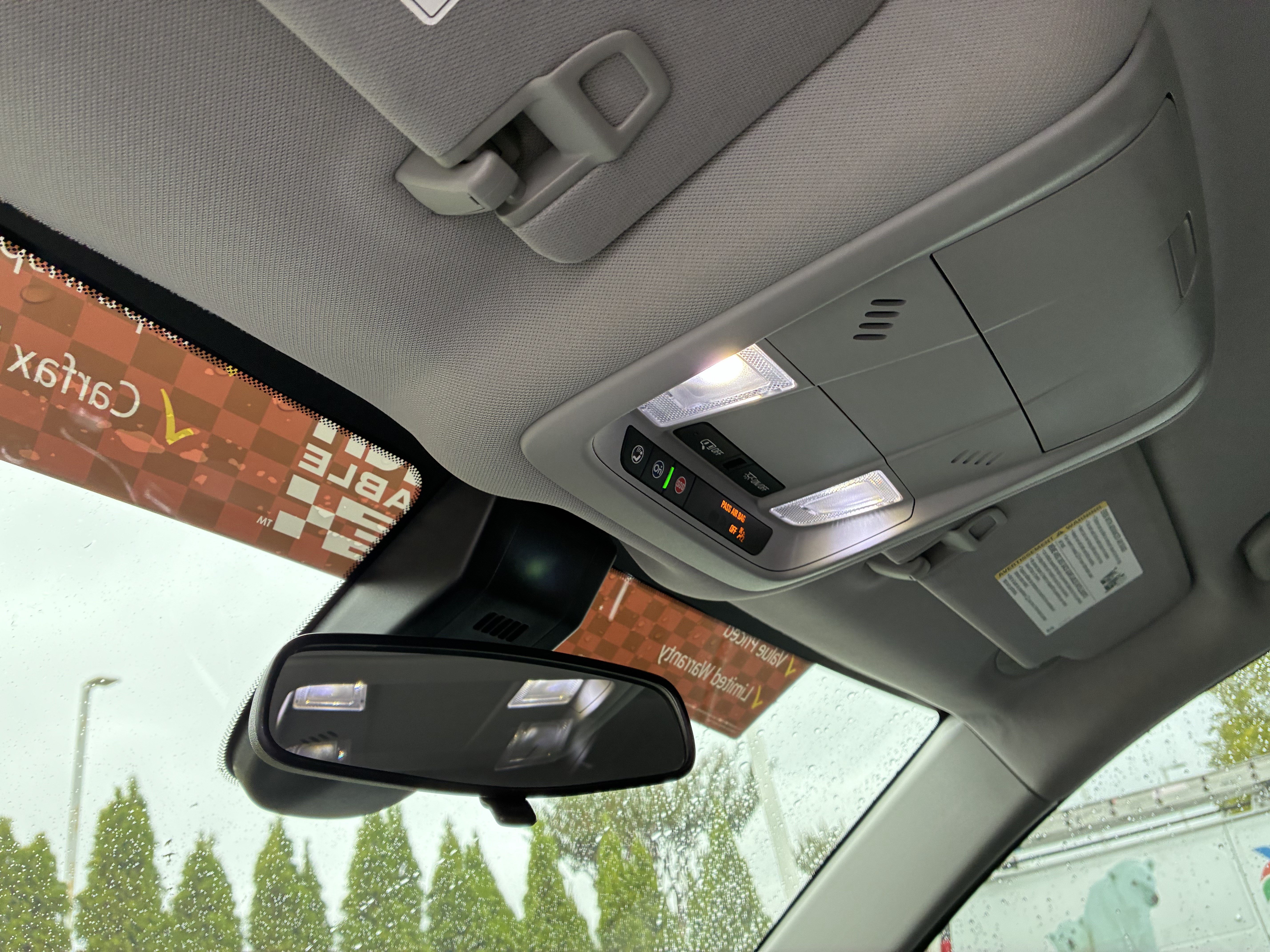 Used 2022 Chevrolet Equinox LT w/ LPO, Floor Liner Package FWD image 37
