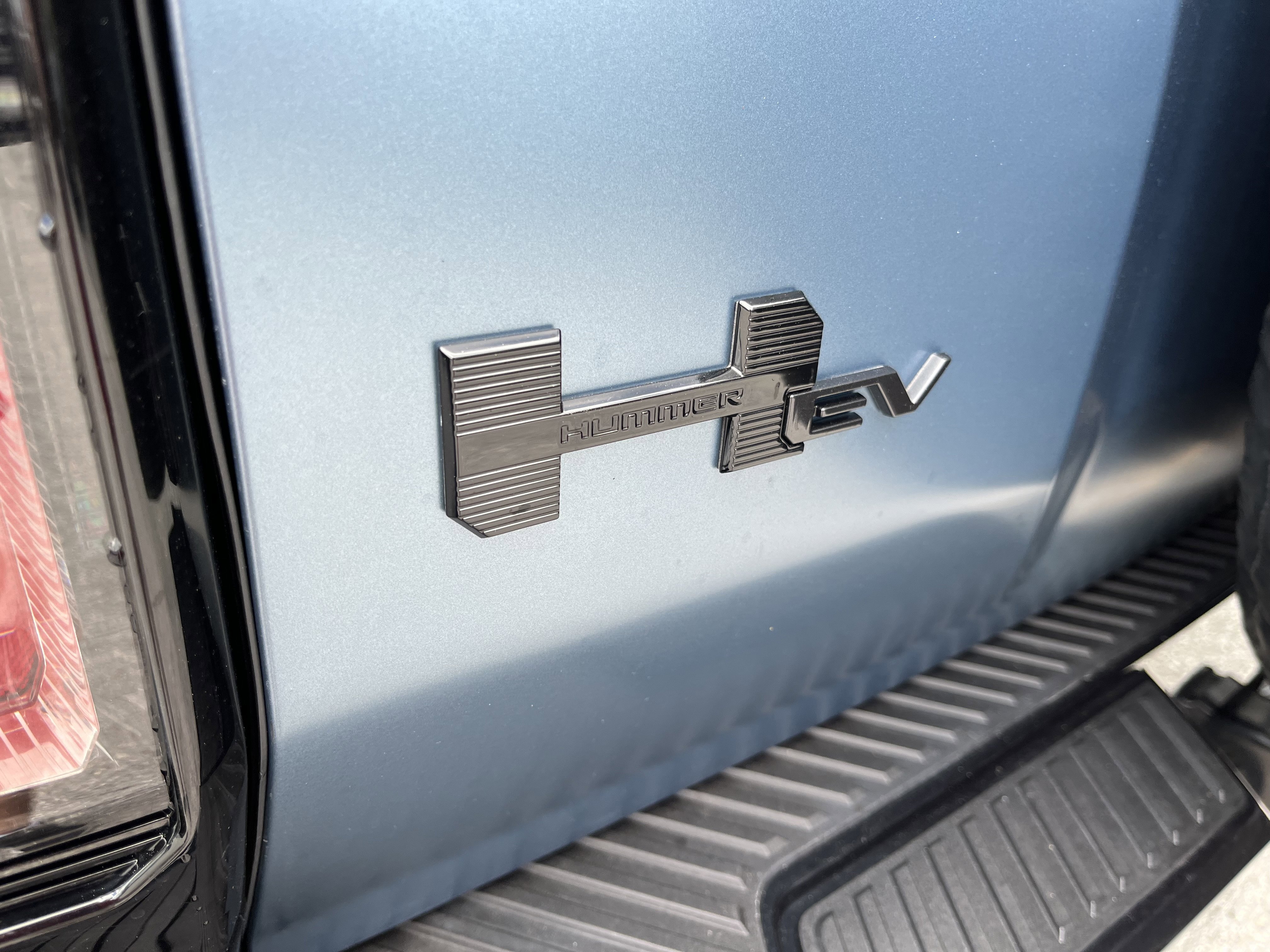Used 2024 GMC Hummer EV 3X w/ Omega Edition AWD/4WD image 8