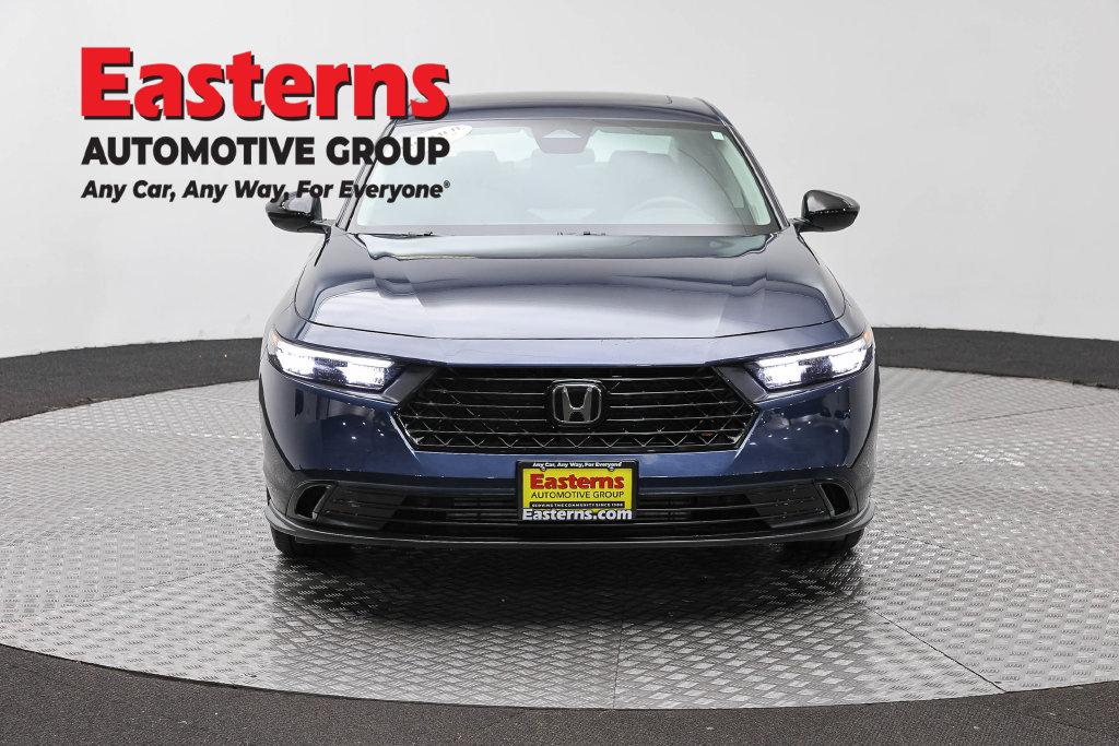 Used 2025 Honda Accord SE image 3