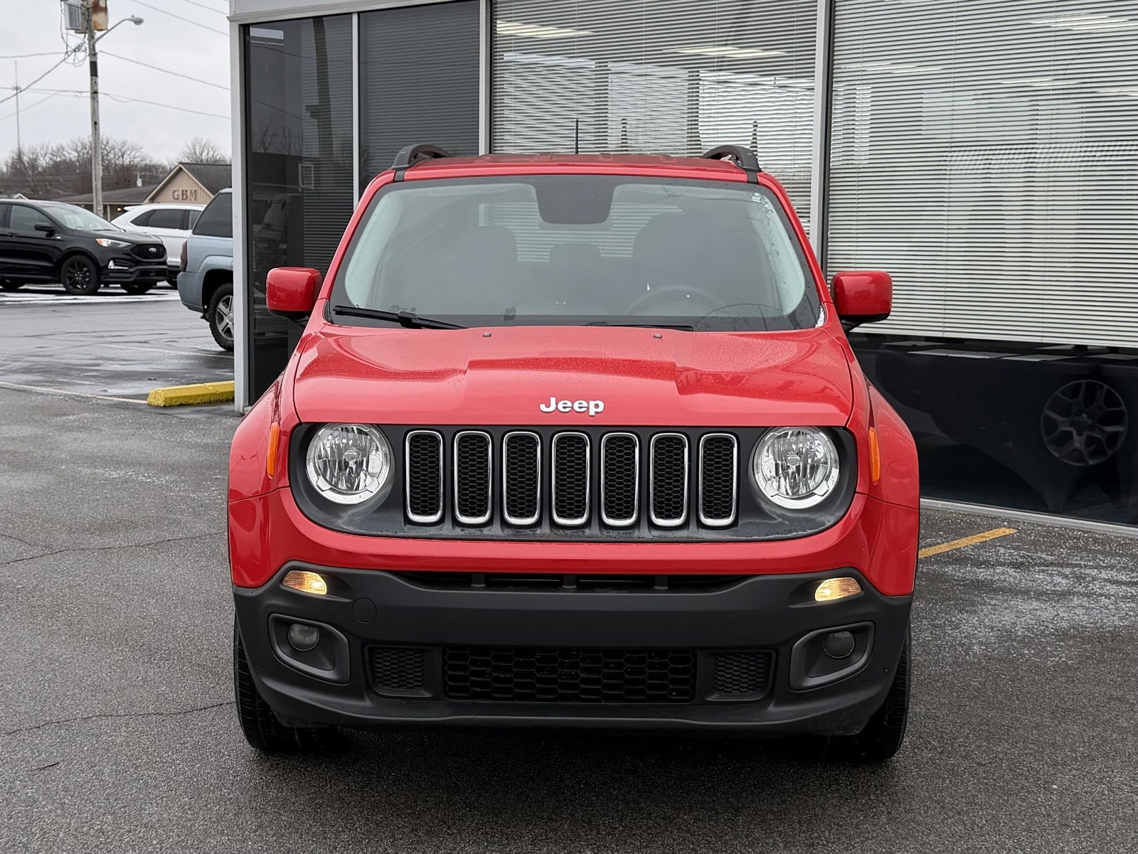 Used 2017 Jeep Renegade Latitude w/ Cold Weather Group image 2