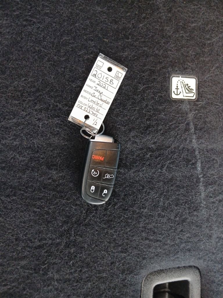 Used 2021 Jeep Grand Cherokee Limited w/ Premium Lighting Group image 42