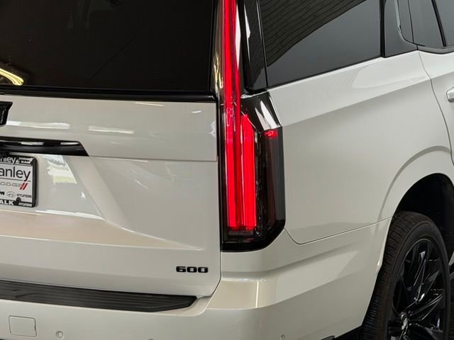 Used 2025 Cadillac Escalade Sport Platinum w/ LPO, Floor Liner Package AWD/4WD image 12