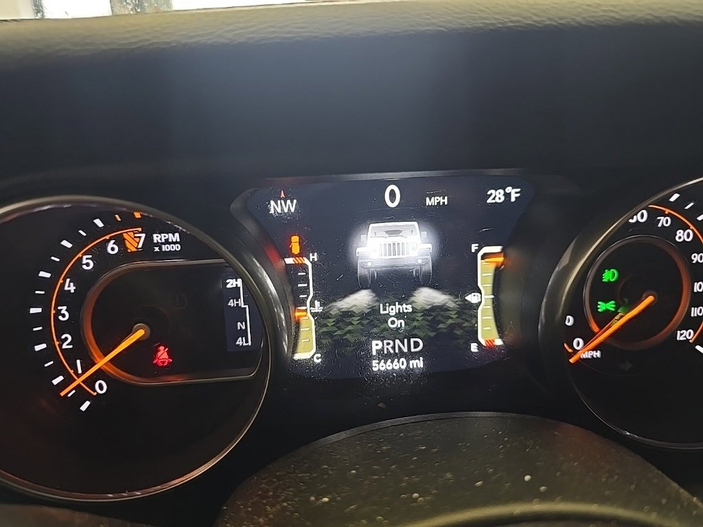 Used 2018 Jeep Wrangler Unlimited Sahara image 5