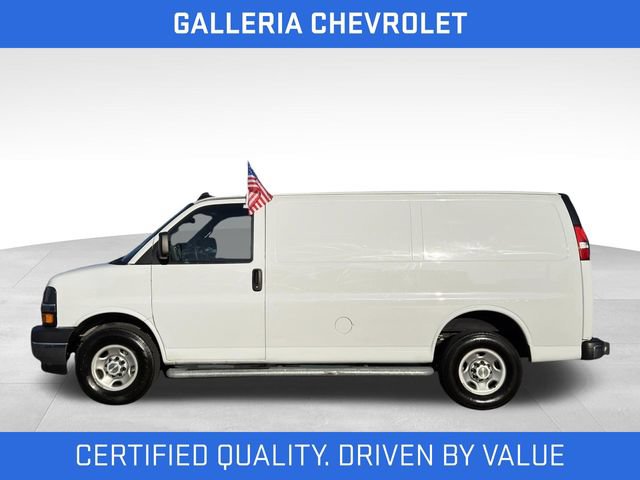 Used 2024 Chevrolet Express 2500 w/ Driver Convenience Package RWD image 4