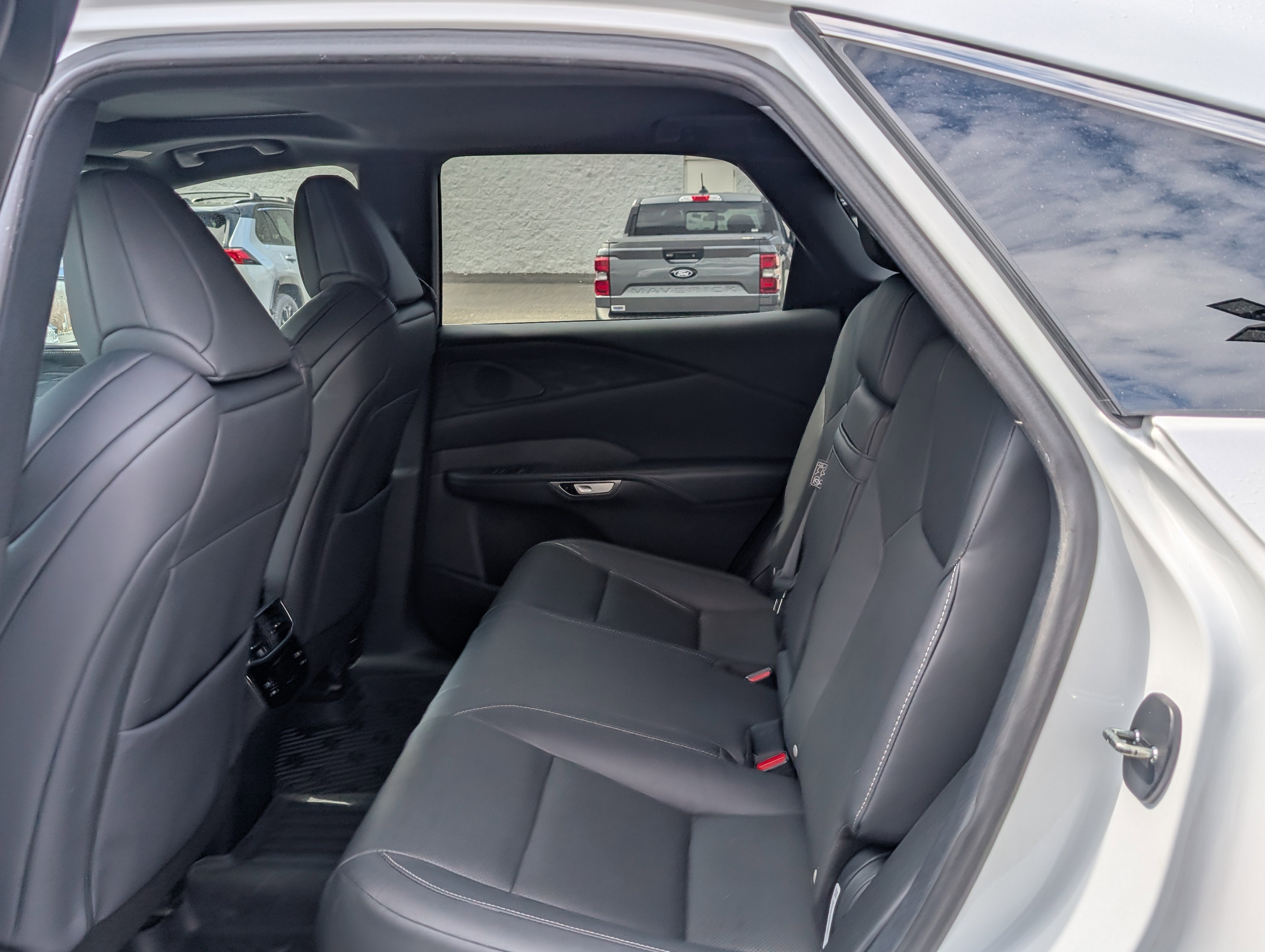 Used 2024 Lexus RX 350 F Sport w/ Technology Package AWD/4WD image 16