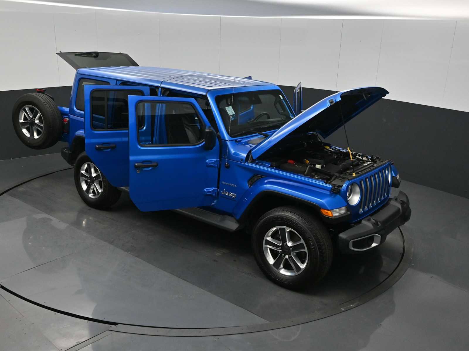 Used 2023 Jeep Wrangler Sahara w/ Safety Group image 26