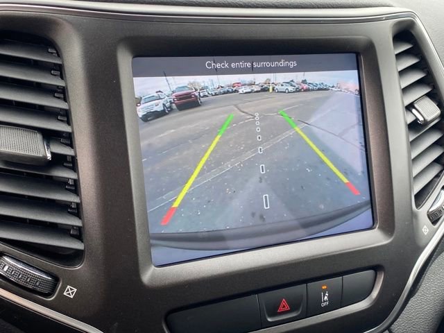 Used 2022 Jeep Cherokee Trailhawk w/ Comfort/Convenience Group image 10