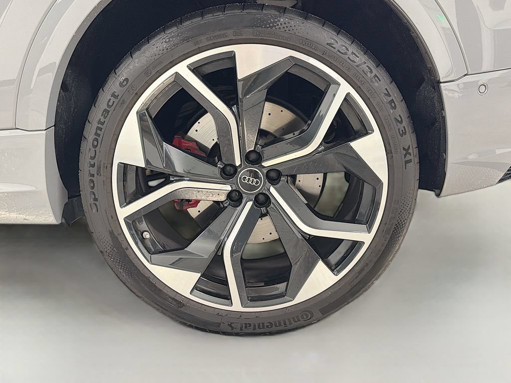 Used 2024 Audi RS Q8 AWD/4WD image 33