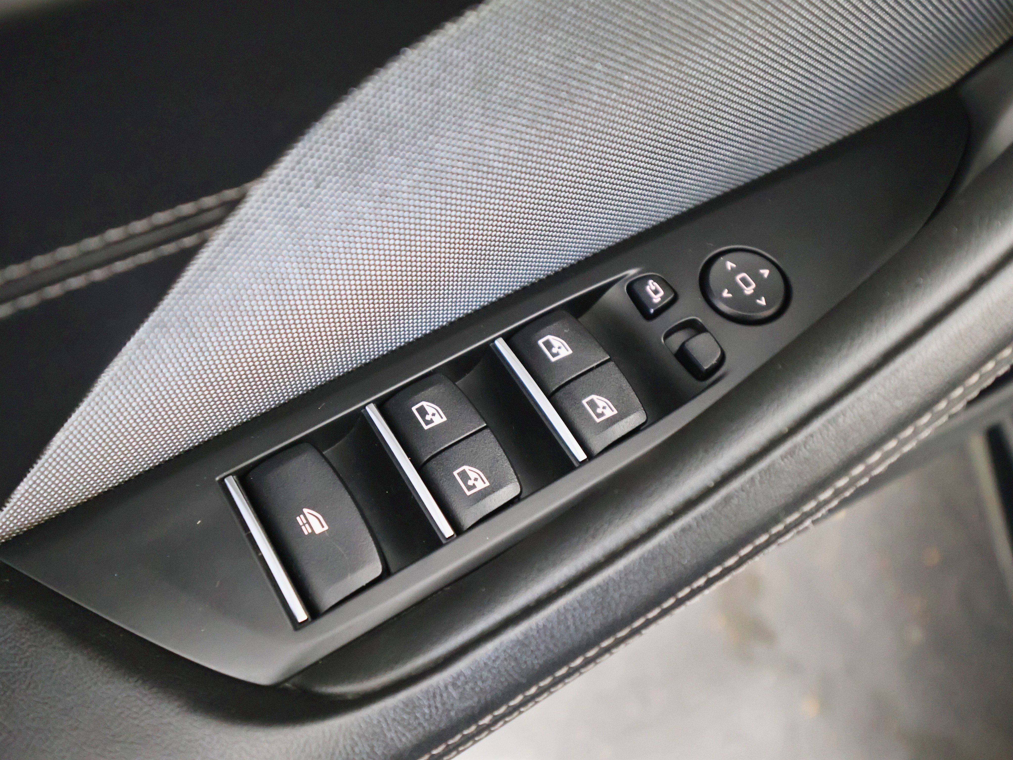 Used 2021 BMW M850i xDrive Convertible image 27