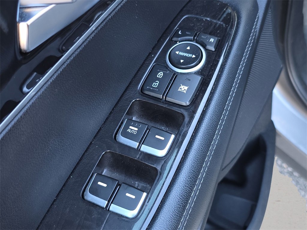 Used 2017 Kia Sorento LX image 17