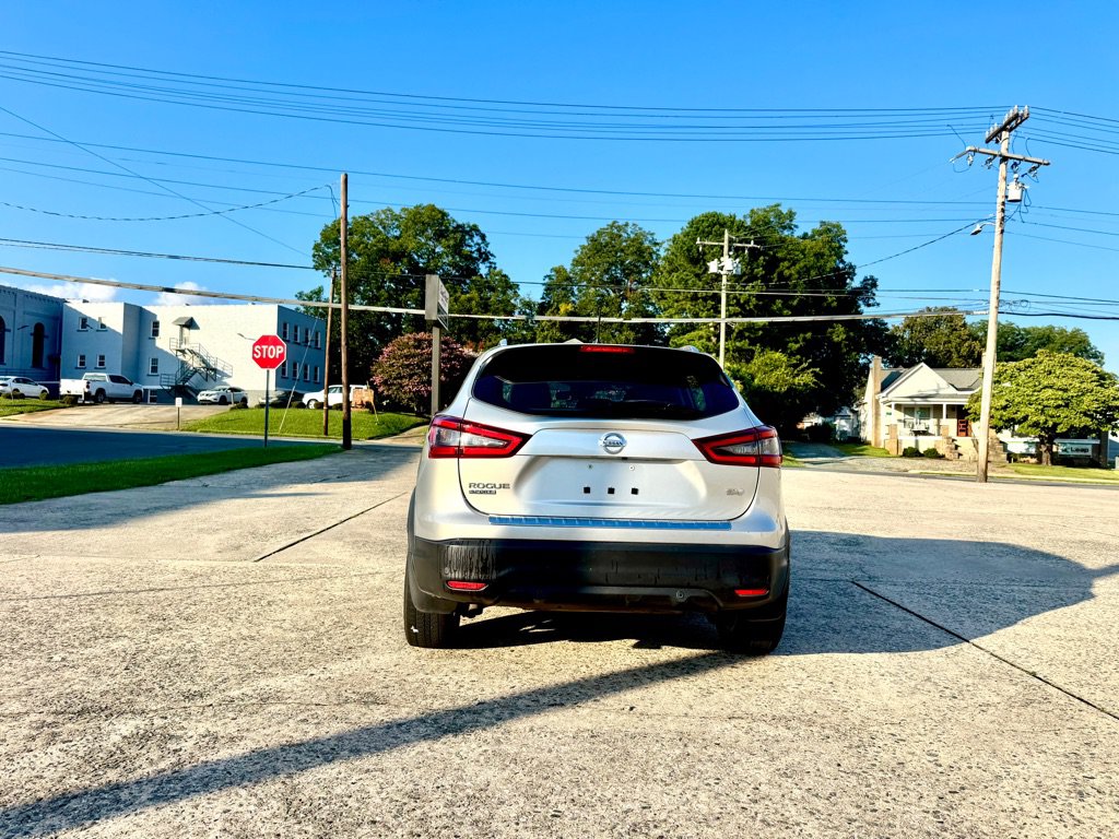 Used 2020 Nissan Rogue Sport SV w/ All-Weather Package FWD image 6