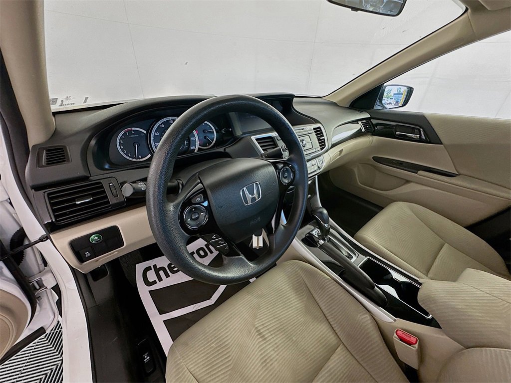 Used 2017 Honda Accord LX image 9