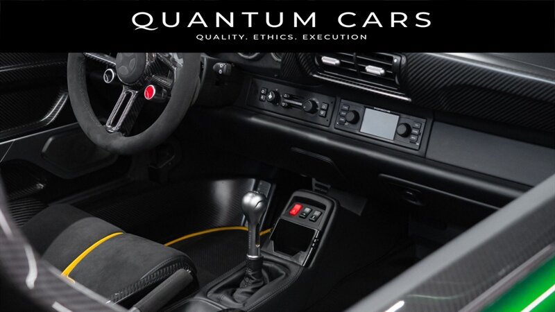 Used 1995 Porsche 911 Carrera RWD image 17