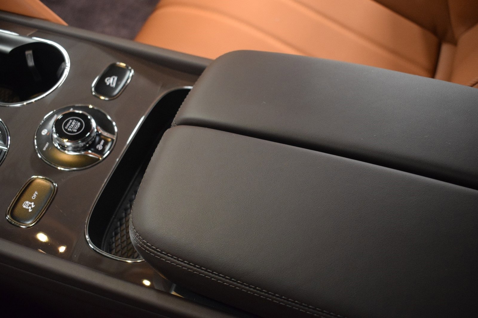 New 2025 Bentley Bentayga image 37