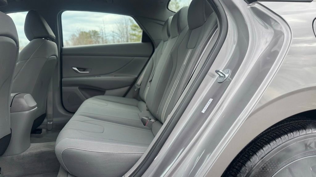 Certified 2023 Hyundai Elantra SEL image 19