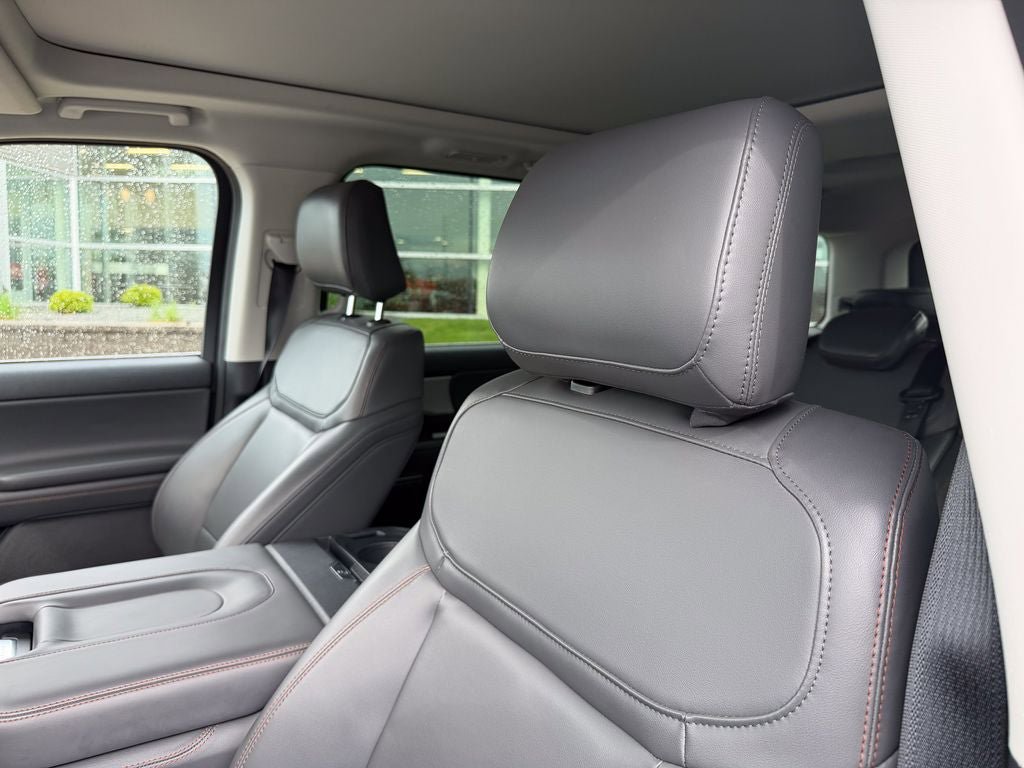 Certified 2025 Ford Expedition Active AWD/4WD image 10