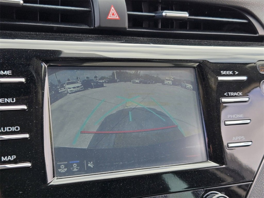 Used 2019 Toyota Camry L image 19