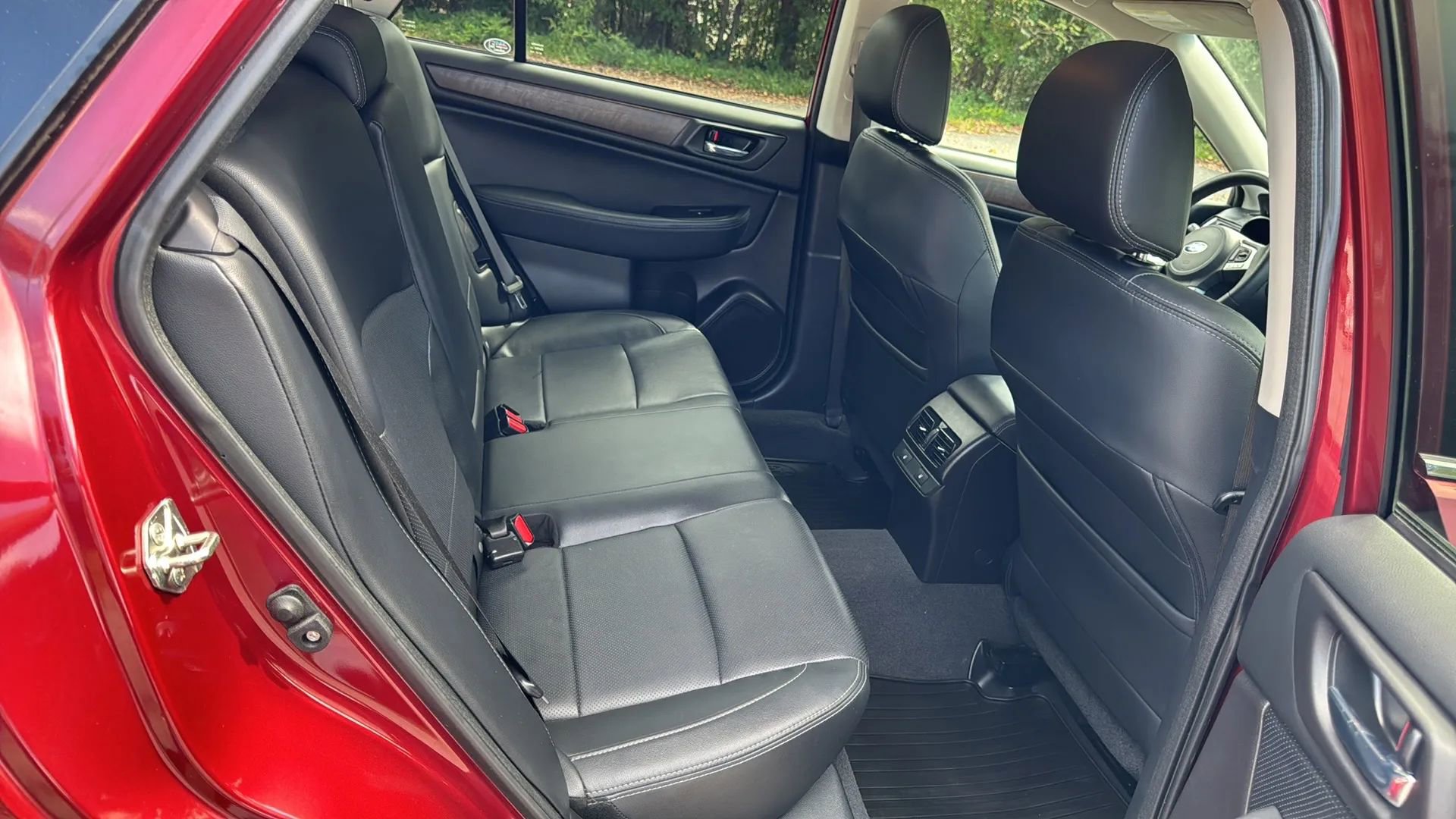 Used 2017 Subaru Outback 2.5i Limited image 13