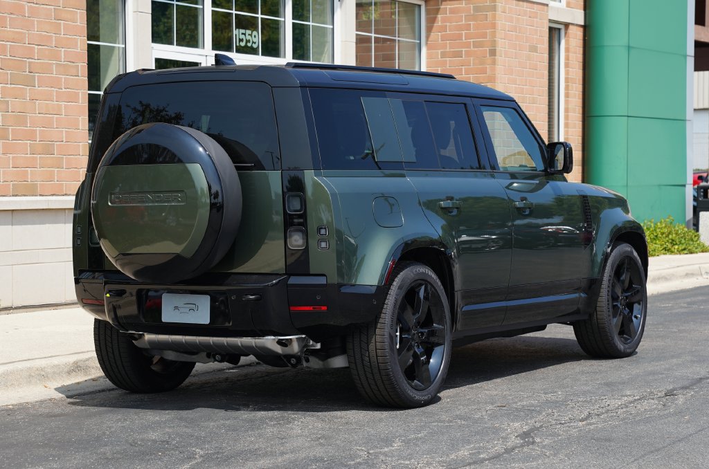 New 2026 Land Rover Defender 110 X-Dynamic SE AWD/4WD image 6