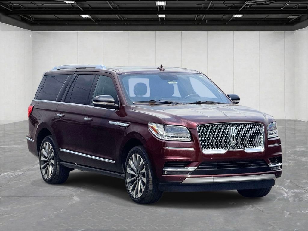 Used 2019 Lincoln Navigator L Select AWD/4WD image 3