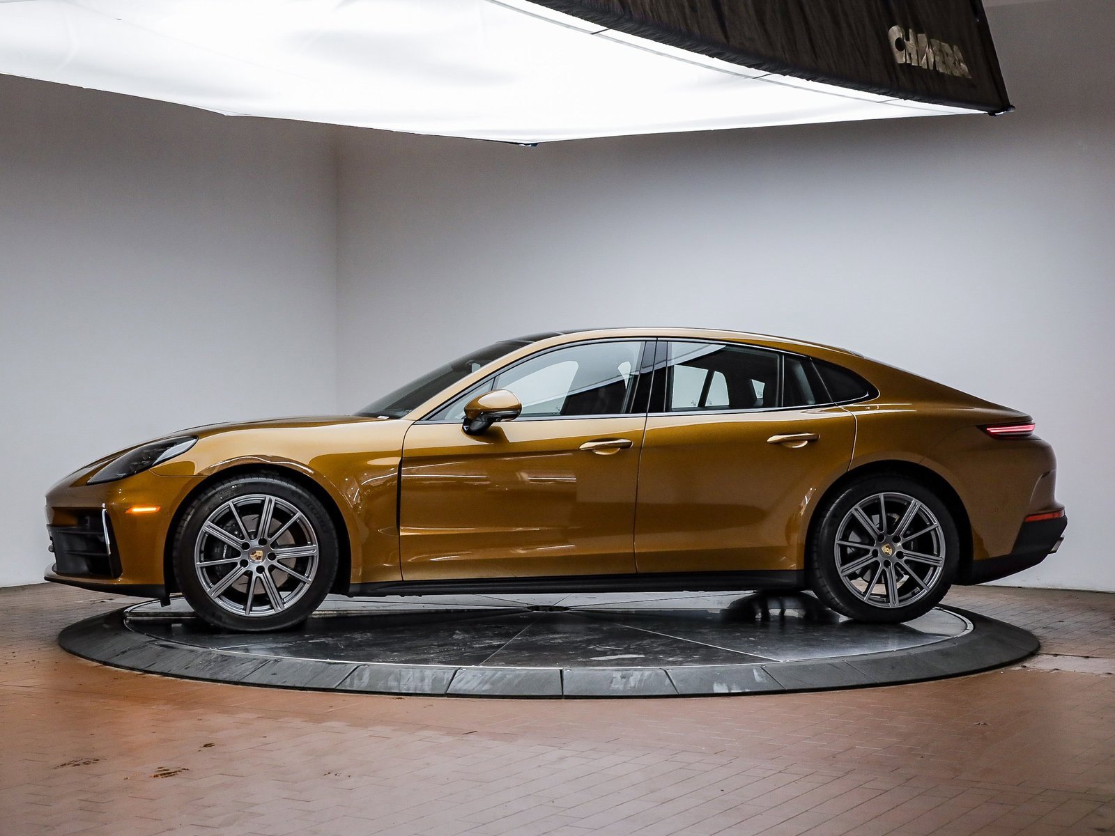 Certified 2025 Porsche Panamera image 2