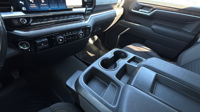 Used 2022 Chevrolet Silverado 1500 RST AWD/4WD image 17